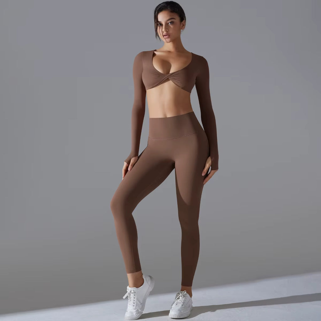 2025 New Design Women Long Sleeves Workout Outfit Sports Wear Yoga Suits Scrunch Leggings Yoga Set
