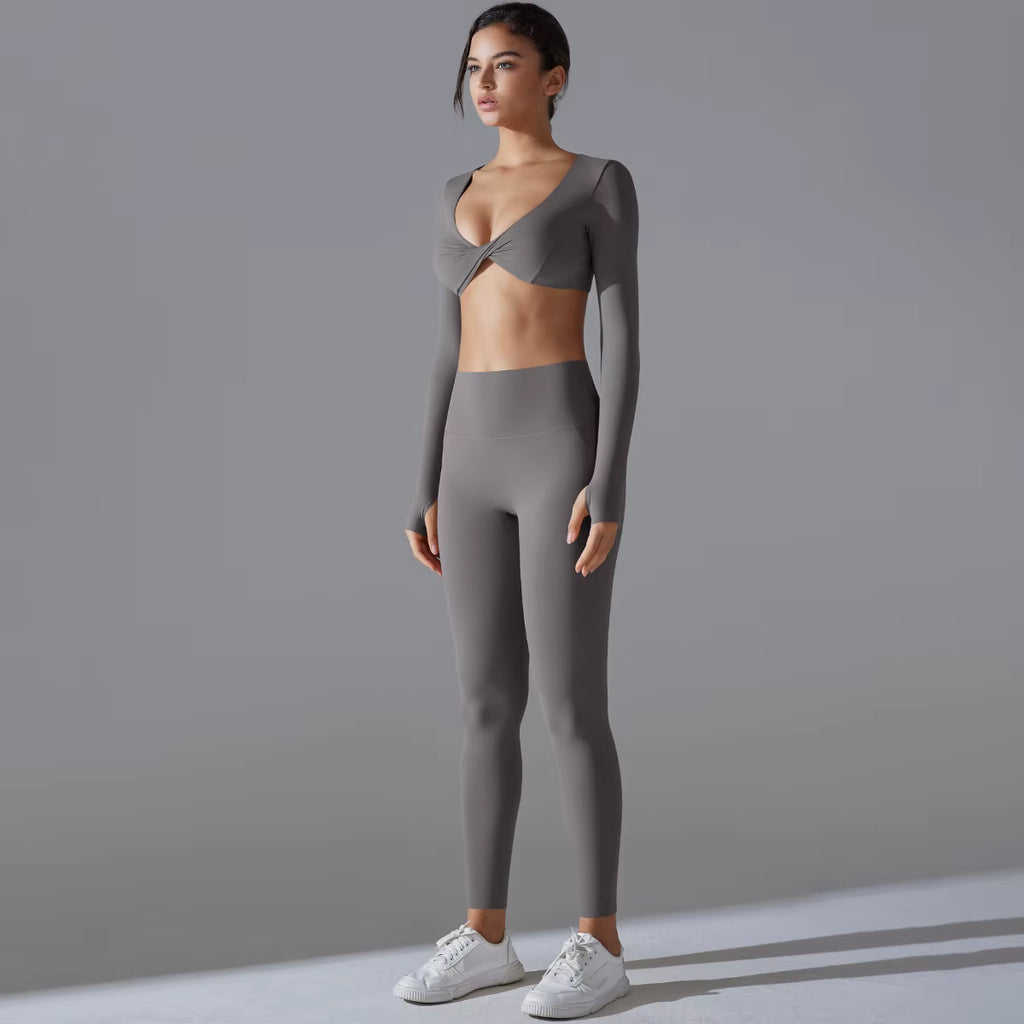 2025 New Design Women Long Sleeves Workout Outfit Sports Wear Yoga Suits Scrunch Leggings Yoga Set