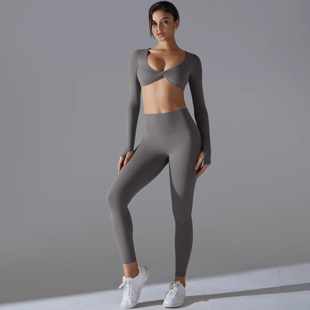2025 New Design Women Long Sleeves Workout Outfit Sports Wear Yoga Suits Scrunch Leggings Yoga Set