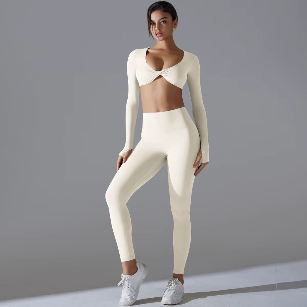 2025 New Design Women Long Sleeves Workout Outfit Sports Wear Yoga Suits Scrunch Leggings Yoga Set