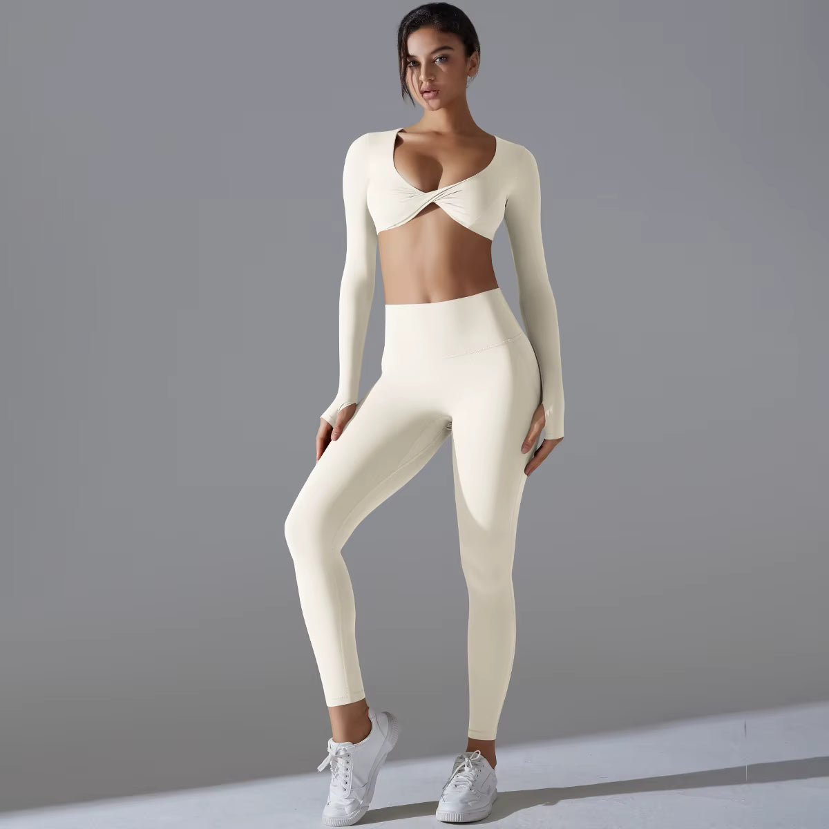 2025 New Design Women Long Sleeves Workout Outfit Sports Wear Yoga Suits Scrunch Leggings Yoga Set